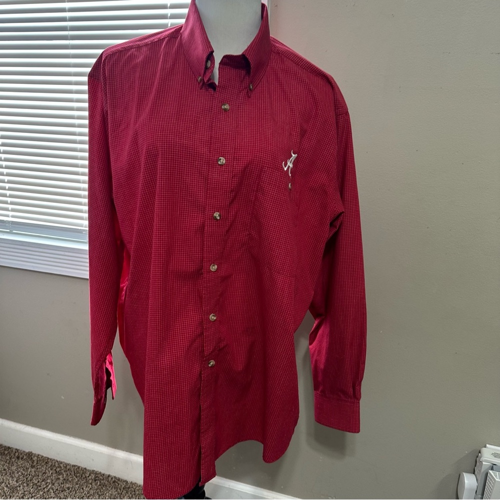 Alabama Crimson Tide men’s size large Antigua long sleeve button-down with logo